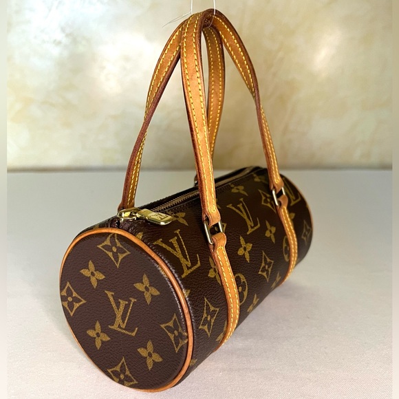 Louis Vuitton Monogram Mini Papillon 19 - Picture 4 of 15